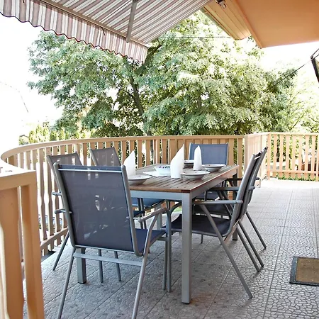 Apartment Irisz *